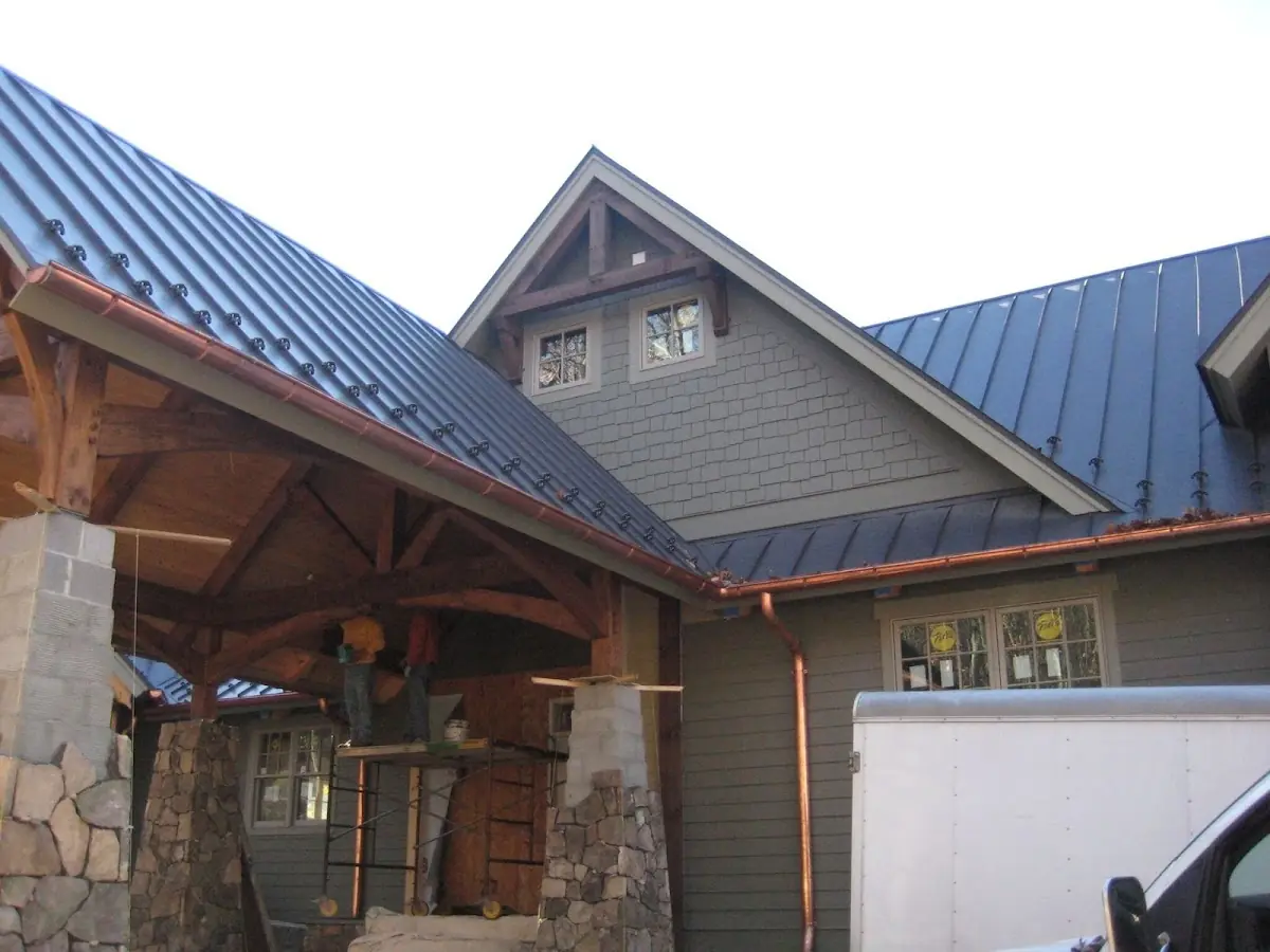 Craftsman Roofing team delivering quality roofing work in El Nido